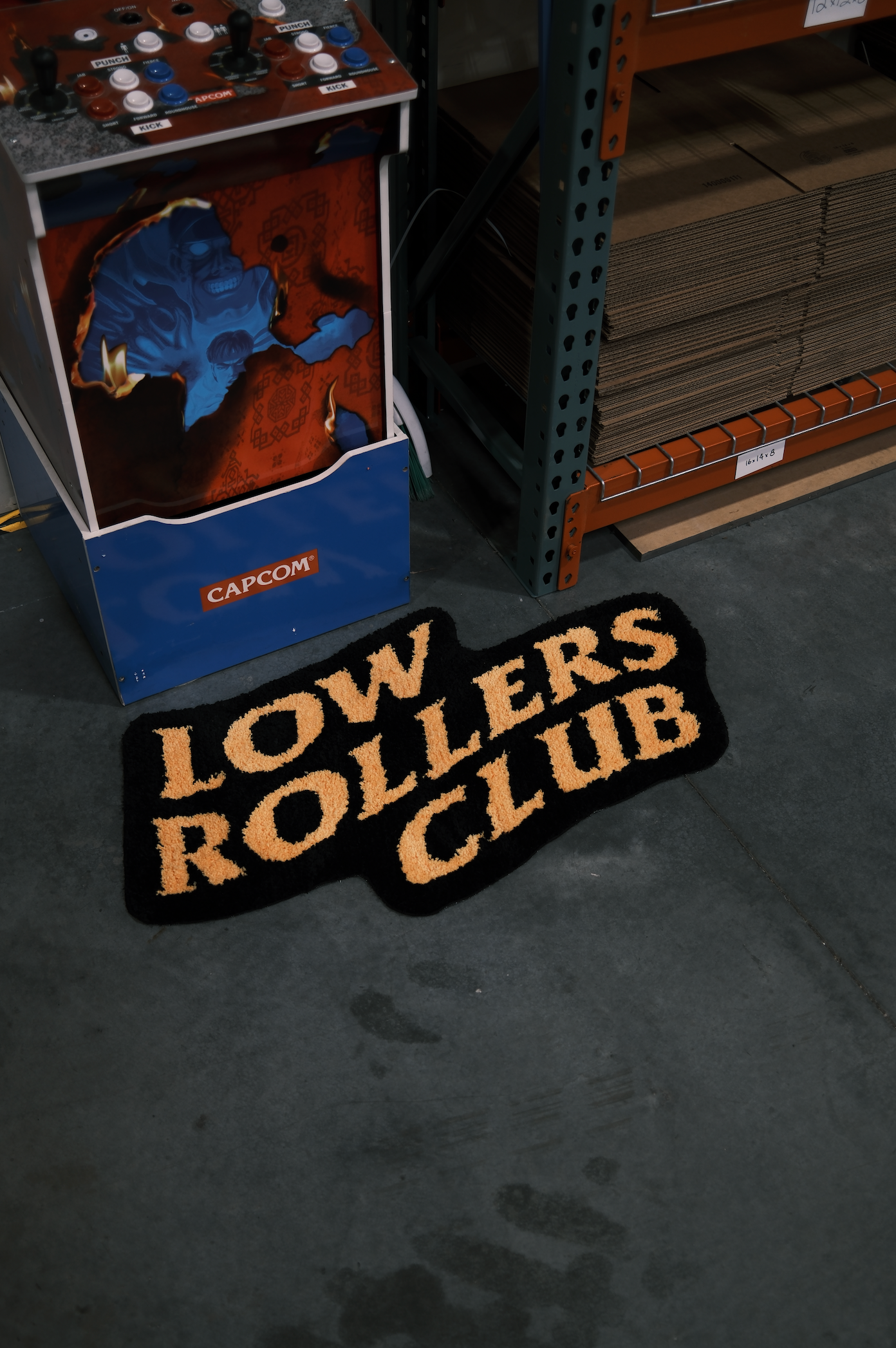 " MEMBERS RUG " - BLACK/GOLD